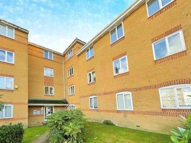 House for sale in Aldershot, Hampshire
