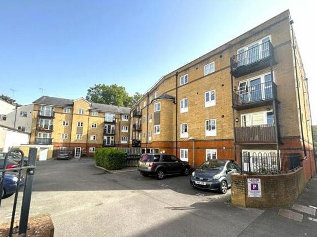 House for sale in East End, Rushmoor