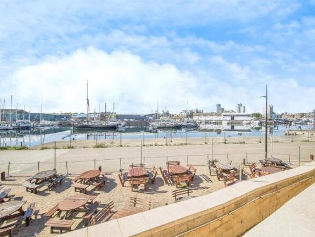 Apartment for sale in Key Street, Suffolk