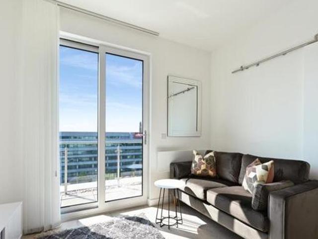 House for sale in Brentford End, Greater London