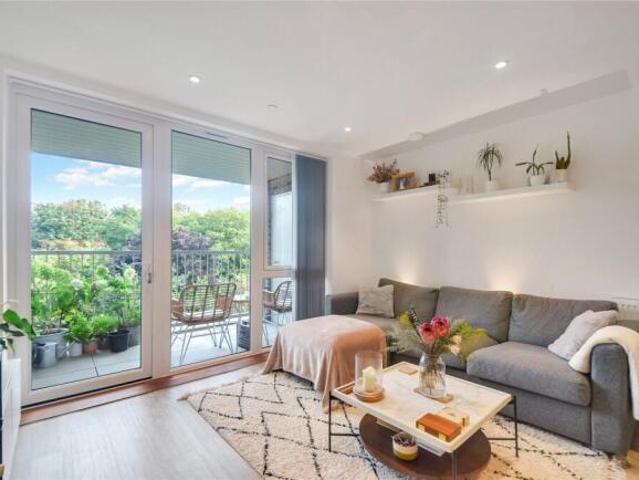Apartment for sale in The Slade, Oxfordshire