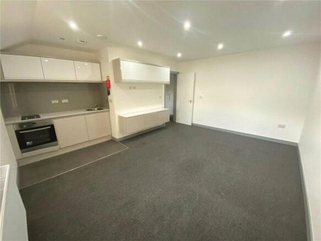Apartment for sale in Arundel, Clapham
