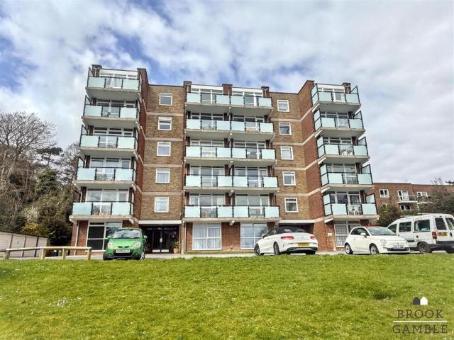 Apartment for sale in Upperton, Eastbourne