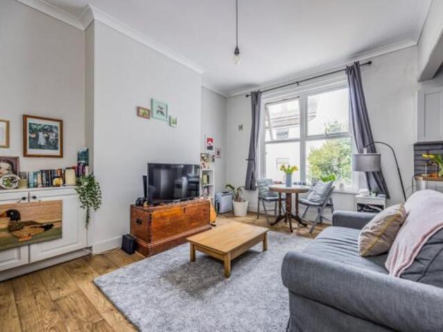 Apartment for sale in Hampshire