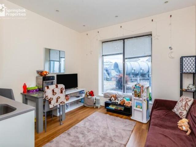 Apartment for sale in Bath, West of England