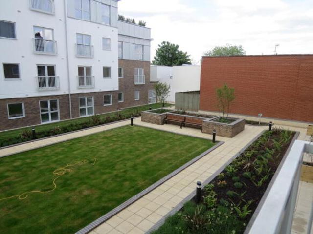 Apartment for sale in Westborough, Surrey