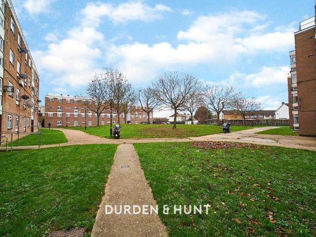 Apartment for sale in Rainham