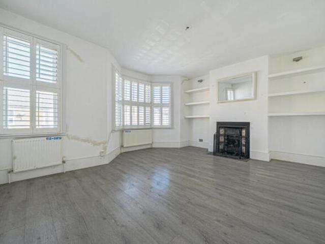 Apartment for sale in Royal Borough of Greenwich, Greater London