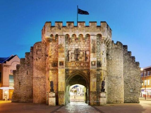 Apartment for sale in St Mary's, City Of Southampton
