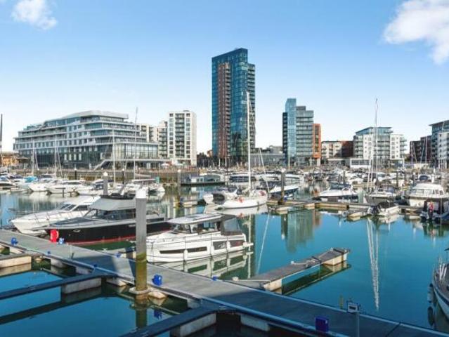Apartment for sale in St Mary's, City Of Southampton