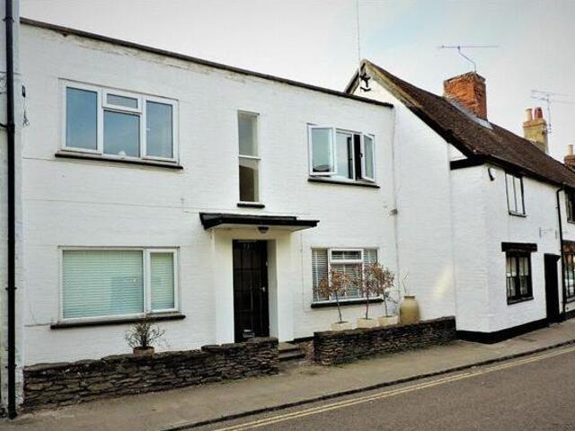 House for sale in Heol-las, Surrey