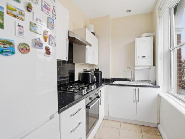 Apartment for sale in East Dulwich, Greater London
