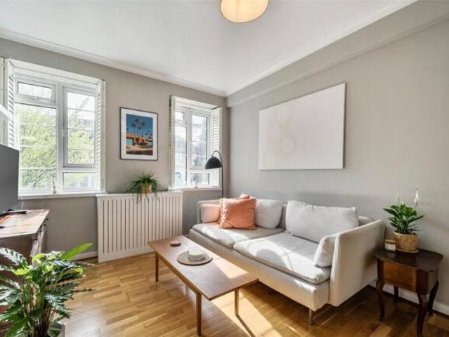 Apartment for sale in Beckton, Greater London