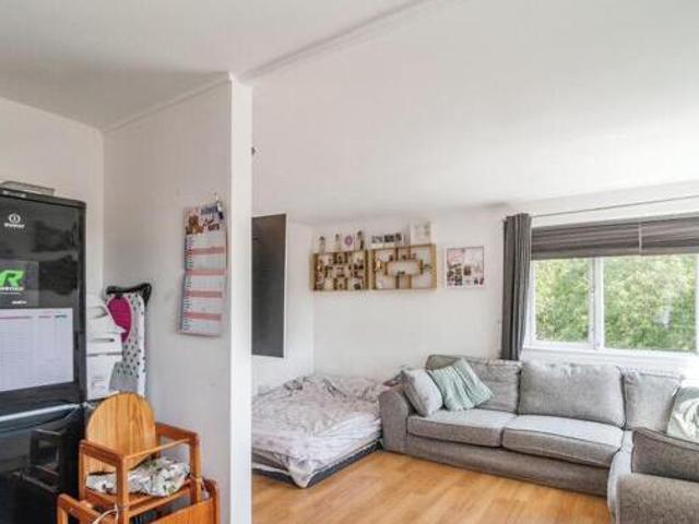House for sale in Laindon, Essex