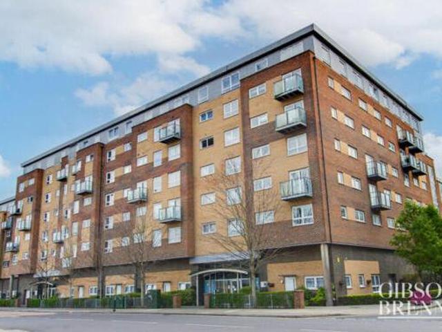 House for sale in Lee Chapel, Basildon