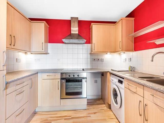 Apartment for sale in Chalvey, Slough
