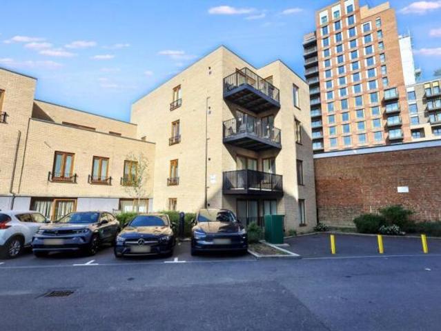 Apartment for sale in North Watford