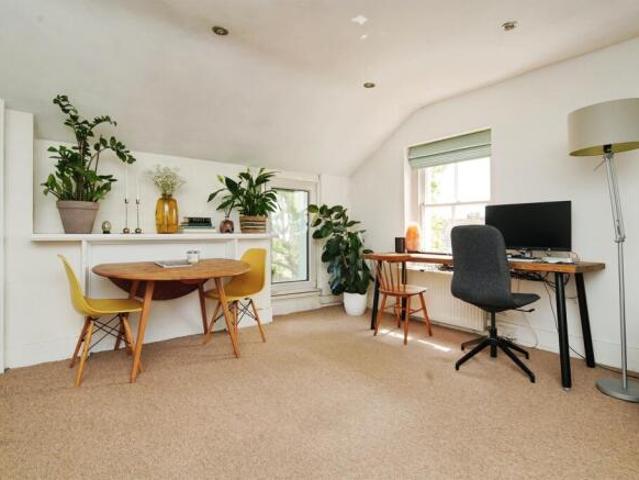 Apartment for sale in Brighton & Hove