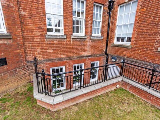 Apartment for sale in East Bank, Norfolk