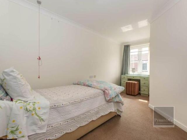 Apartment for sale in Lakenham, East Bank