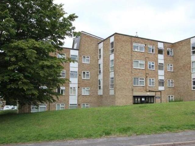 House for sale in Ashlyns Estate, Pouchen End