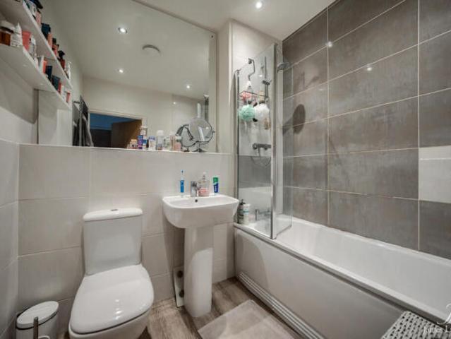 Apartment for sale in Bloomsbury, Greater London