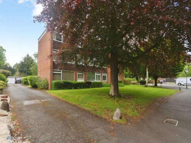 Apartment for sale in Blossomfield, West Midlands