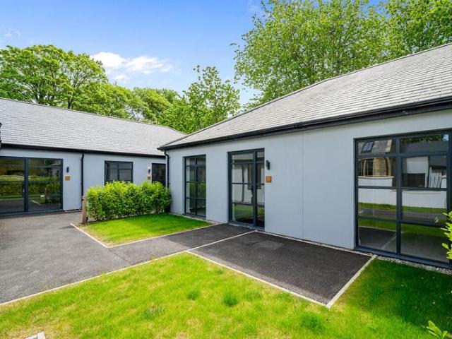 Apartment for sale in Aughton, Town Green