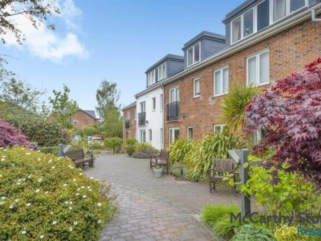 Apartment for sale in Warrington