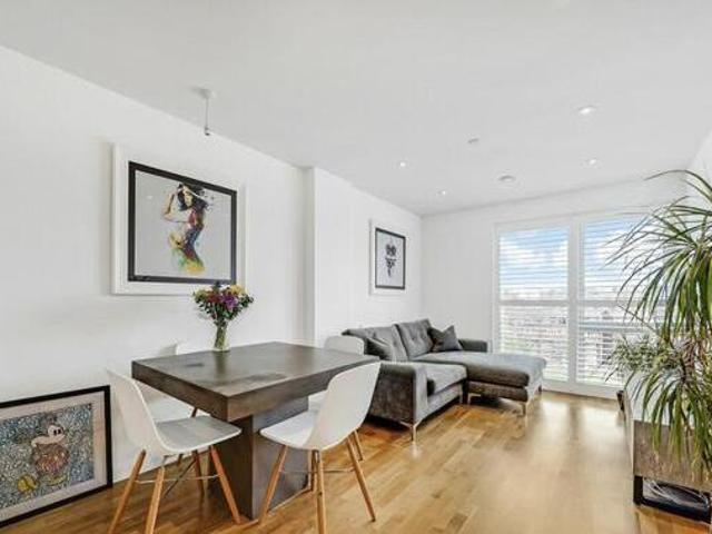 House for sale in Borehamwood, Hertsmere