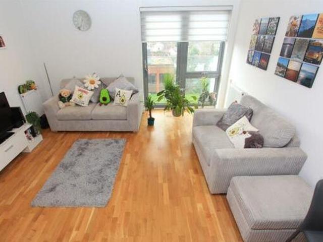House for sale in Borehamwood, Hertsmere