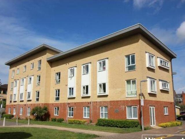 House for sale in Borehamwood, Hertsmere