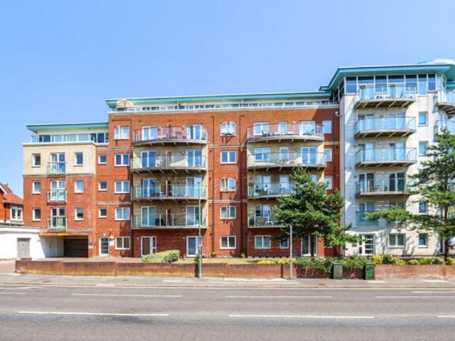 Apartment for sale in Boscombe, Bournemouth
