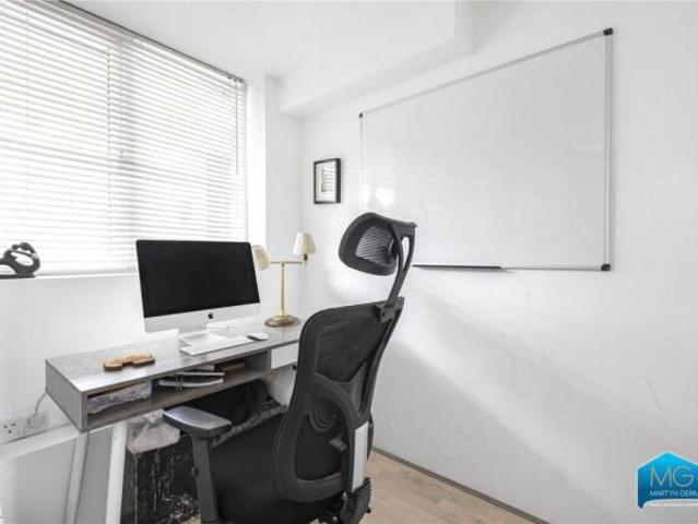 Apartment for sale in Kentish Town, Greater London