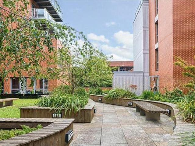 House for sale in Brentford End, Greater London