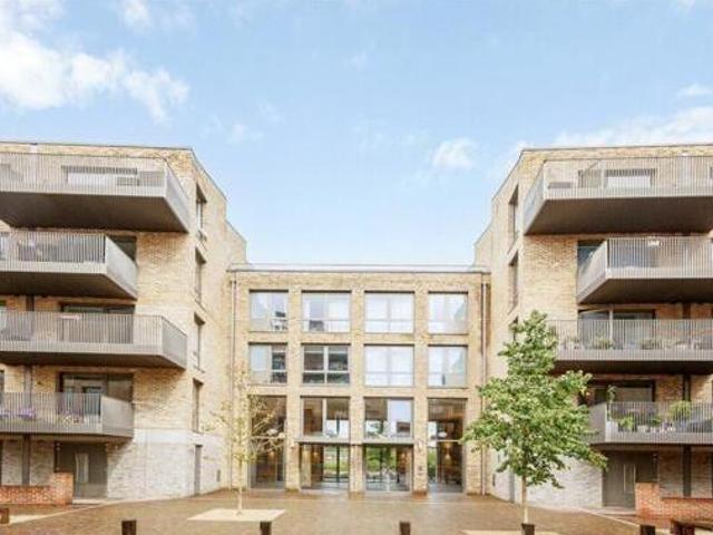 House for sale in Brentford End, Greater London