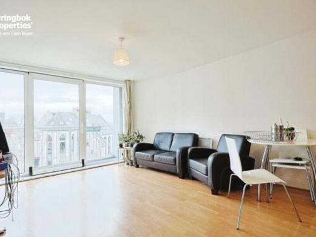 House for sale in Brentford End, Greater London