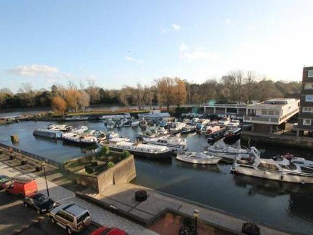 House for sale in Brentford End, Greater London