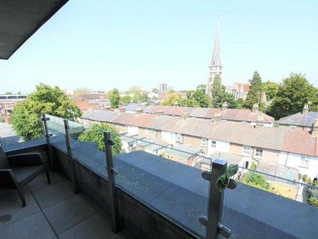House for sale in Ingatestone and Fryerning, Navestock Side