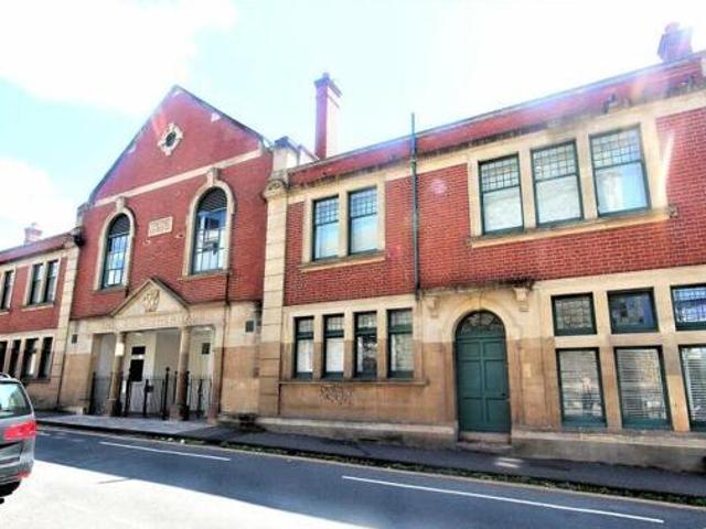 House for sale in Feckenham, City Of Bristol