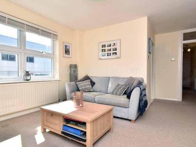 Apartment for sale in Bromley Common, Greater London