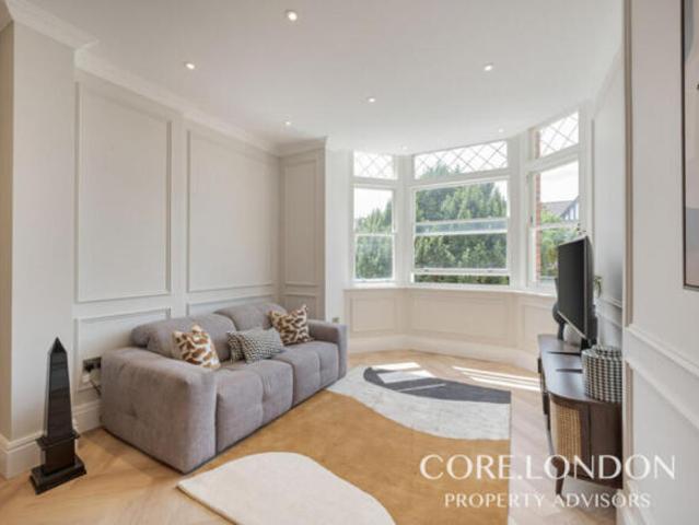 Apartment for sale in Greater London