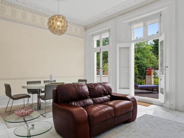 Apartment for sale in Belsize Park, Greater London