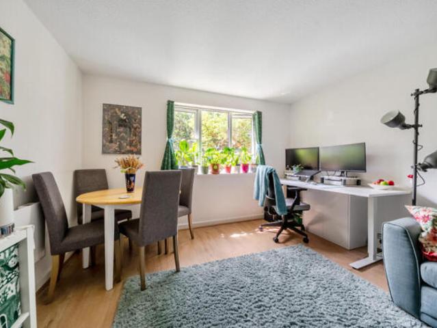 Apartment for sale in London Borough of Lewisham, Greater London