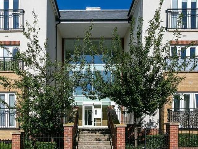 House for sale in Bushey, Hertsmere