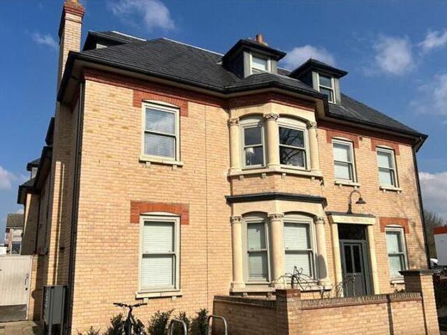 House for sale in Lynfield Court, Cambridge