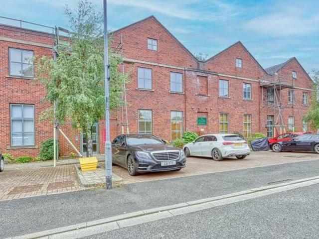 House for sale in Loundsley Green, East Midlands