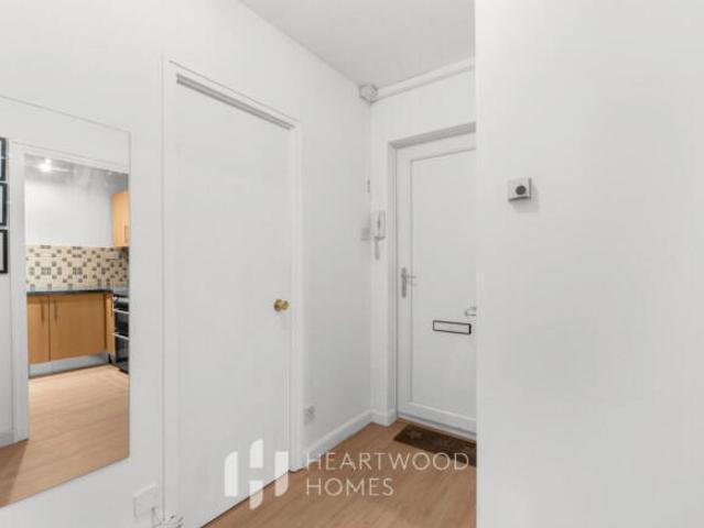 Apartment for sale in Five Acres, Hertfordshire