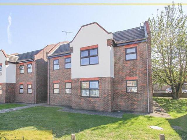 House for sale in Winter Gardens, Essex
