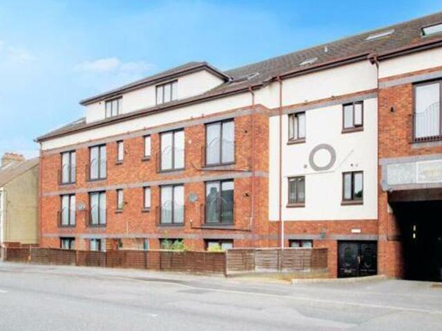 House for sale in Brompton, Gillingham